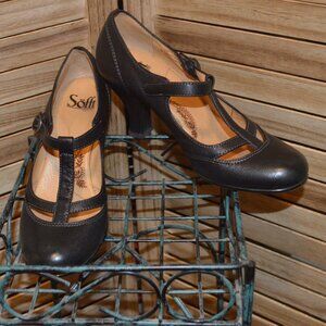 Sofft 6M Black Leather T-strap Pump Sculpted Heels